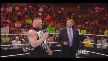 Wwe Raw 30/4/12 - Triple H Returns ( Brock Lesnar пребива Triple H и му чупи ръката )