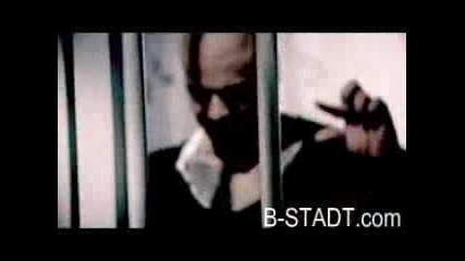 Massiv - Wenn Der Mond In Mein Ghetto Krac