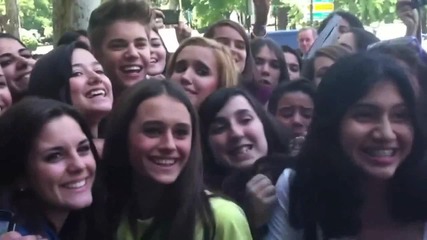 Justin Bieber Cheesy Posing with Fans - The Ritz Hotel - Madrid