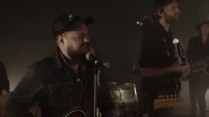 Nathaniel Rateliff and The Night Sweats - Howling At Nothing