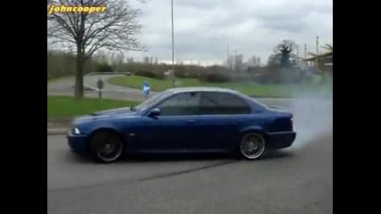 Bmw M5 E39 на кръгово