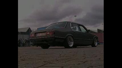 Звук от Bmw 735i Motorsound