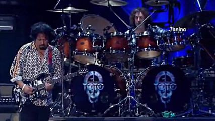 Превод - Toto - Stop Loving You - Live 2013