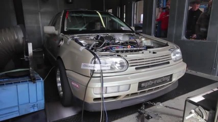 Този голф неси знае силата под капака направо 1015hp on Dyno