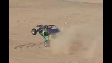 Kid does awesome sandrail wheelie at Glamis Dunes