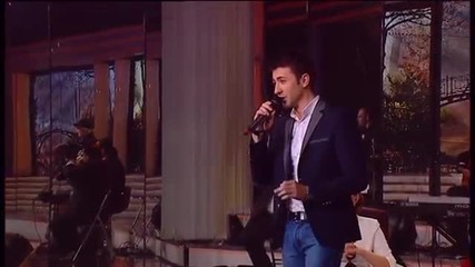 Stefan Petrusic - Jesen u mom sokaku ( Live) - ( Tv Grand 01.05.2014.)