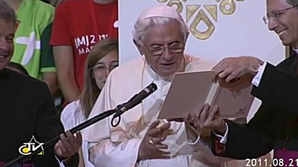Pope Benedict Xvi makes a cute mistake