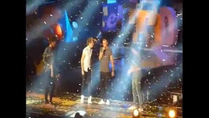 One Direction - Live While We're Young (teen Awards 2012)