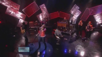 Kelly Clarkson - I Do Not Hook Up (live At Ellen Show)