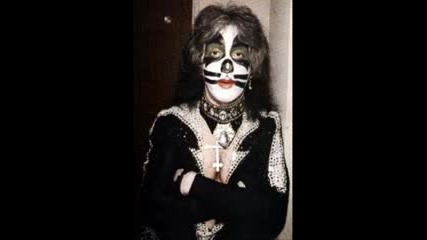 Lars Ulrich(metallica) Vs. Peter Criss(kiss)