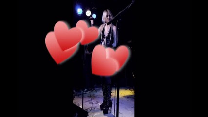 taylor momsen 