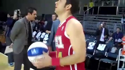 Zachary Levi at The 2011 Nba All-star Celebrity Game#1