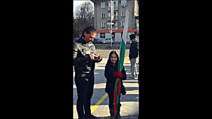 "расистите" на Петър Низамов Перата в мирен протест
