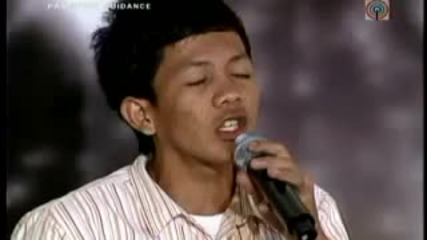 Филипините търси талант - 16 годишен с глас 