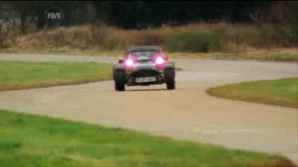 Fifth Gear Renault M gane R26.r vs Caterham Cdx 