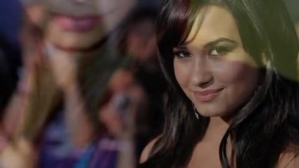 D.lovato za konkursa na dylan selena