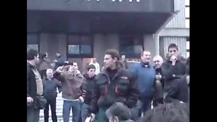протест срещу дупките във Варна
