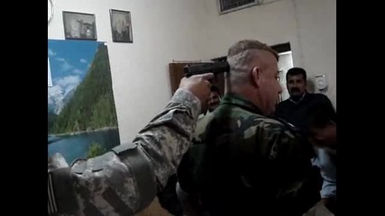 Glock - Луд кюрдски полицай в Ирак