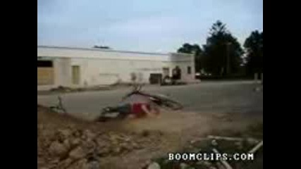 Много гаден скок с Bmx 