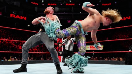Dean Ambrose vs. Tyler Breeze - Intercontinental Championship Match: Raw, Dec. 17, 2018