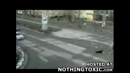 Кола блъска пешеходец 