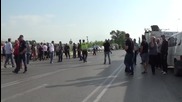 200 души блокираха главния път край Петрич