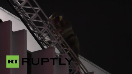 USA: Flames engulf commercial LA building - numerous rescued, one injury reported