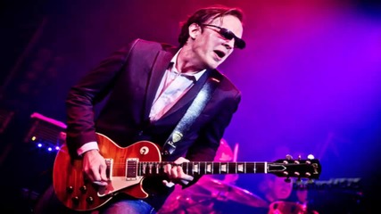 Joe Bonamassa - Lonely Town Lonely Street