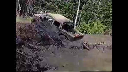 Hummer H1 Off Road Stuck in the Mud 