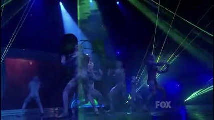 Премиера: Katy Perry feat. Kanye West - E. T. - Live at American Idol - 2011