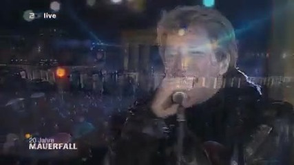 * Превод Bon Jovi - We Weren`t Born To Follow [ Live at Brandenburg Gate ] ( H Q )
