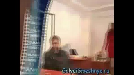 Голи и смешни яка секретарка