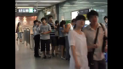 проверка на багажа в метрото на Пекин 