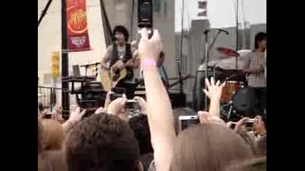 Nick Jonas Hits Funny Bone - Hello Beautiful 