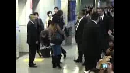 Zac Efron And Vanessa Hudgens In Tokyo