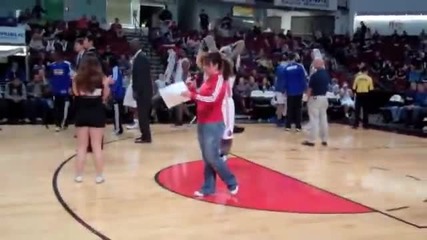 Mix 106's Mike vs. Kate Free-throw Shoot Out at Idaho Stampede