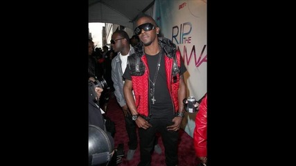 Roscoe Dash ft. Waka Flocka & Phyzikal - Girls Go Crazy 