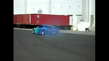 Ford Mustang Gt drifting 