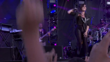 Demi Lovato - Really Don't Care (tour warm up live on the Honda Stage)