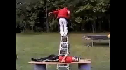 zadno salto ot stalbata i s4upiha masa (hd)