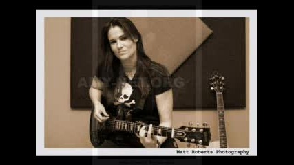 Lita And The Luchagiraos