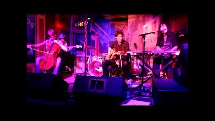 Elizabeth & the Catapult - Thank You For Nothing (live @ The Thunderbird Cafe) 