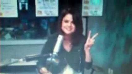 selena gomez and demi lovato not friends anymore 1 - 28 - 2010 