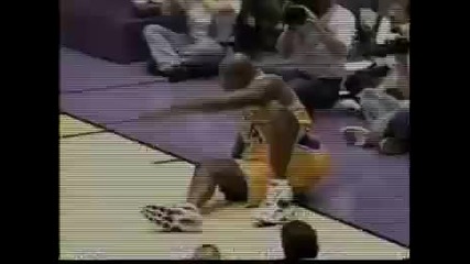 Shaquille Oneal monster dunk 