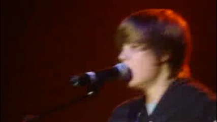 Justin Bieber - favorite girl Live *new* 