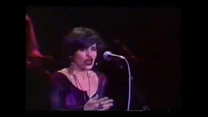 Maria Conchita Alonso - Acariciame (превод)