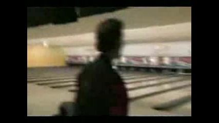 Ето Така Се Играе Bowling