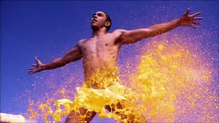 New Nicki Minaj - Starships Official Video