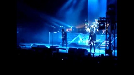 Three Days Grace - Bitter Taste (live in Detroit January 16th 2010) 