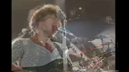 Bon Jovi - My Guitar Lies Bleeding In My Arms - Превод 